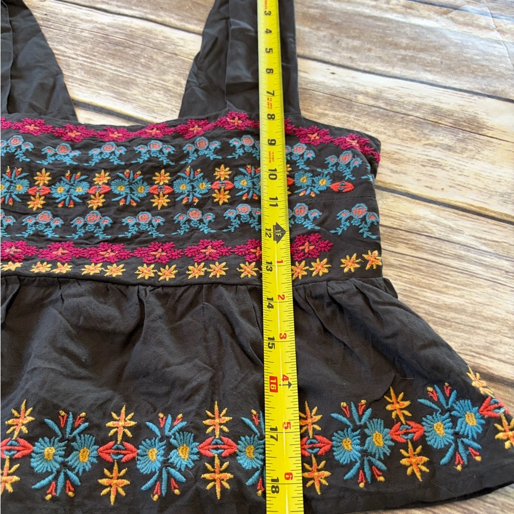 NATURAL LIFE Black Crop Top with Colorful Embroidery - Picture 5 of 7